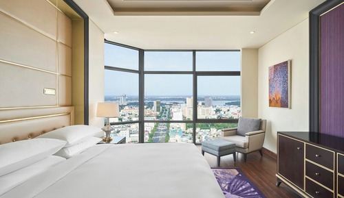 Room, 1 King Bed, River View (River View)