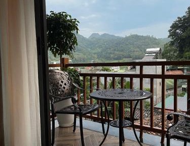 Double Room with Mountain View