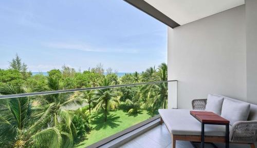 Superior Twin Room with Balcony and Garden View