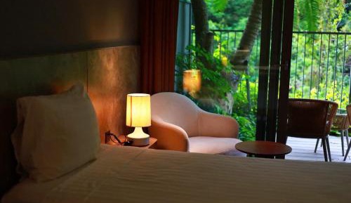 Double or Twin Room with Mountain View