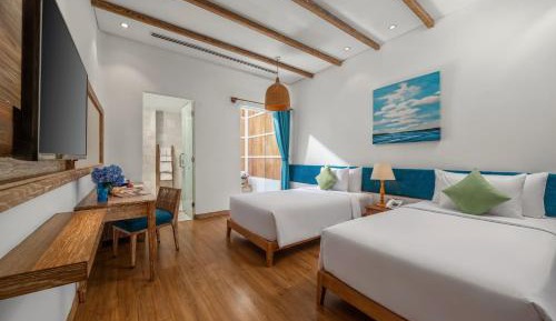 Superior Twin Room with No Window