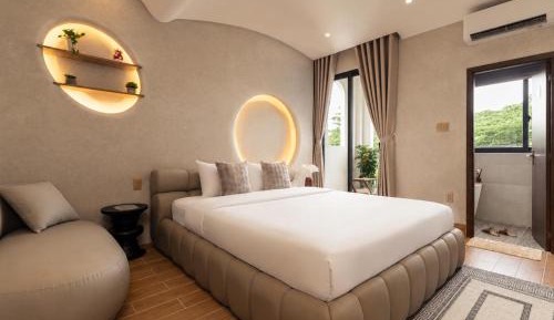 Queen Room