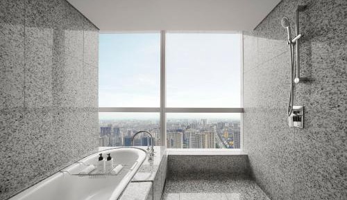 Junior King Suite - Club Lounge Access