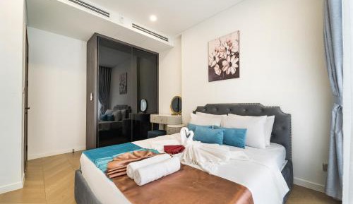 Three-Bedroom Apartment with Water View
