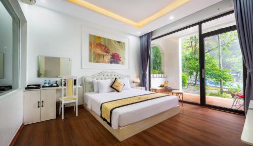 Triple Room with Pool View