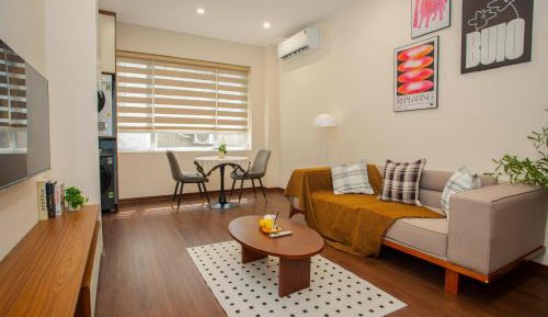 Deluxe One-Bedroom Apartment