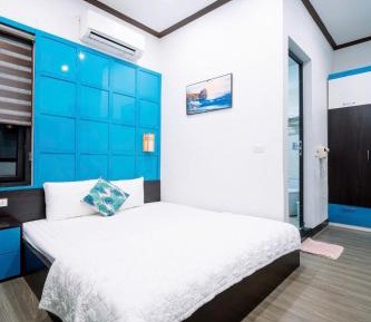 Deluxe Room (2 Adults + 1 Child)