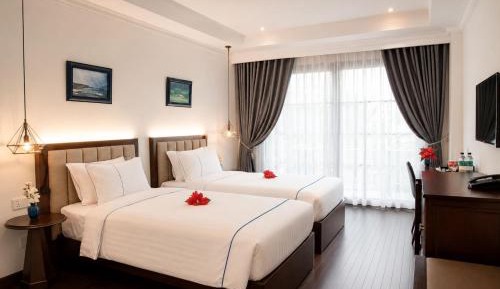 Twin Room with Pool View