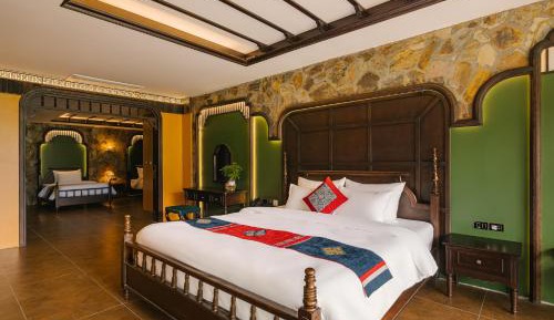 Room #1714908404