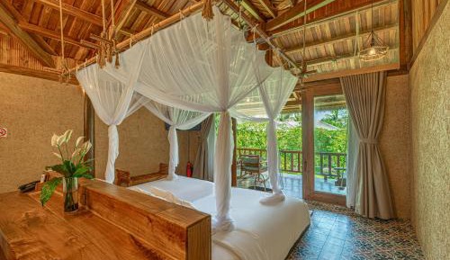 Premium Ocean Breeze with Balcony