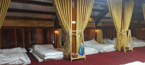 Mixed Dormitory Room