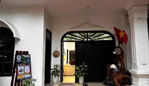 Double Room with Shared Bathroom