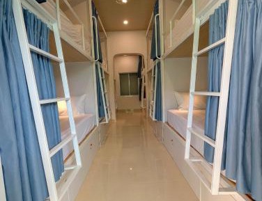 Bunk Bed in Mixed Dormitory Room