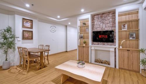 Studio Apartment with Balcony