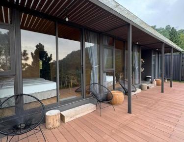 Villa with Garden View