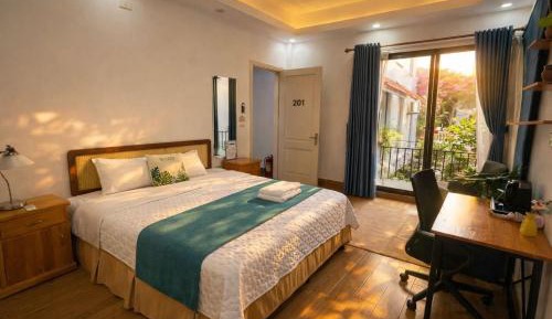Queen Room with Balcony