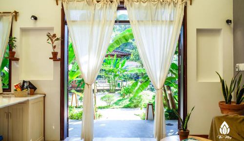Villa with Garden View