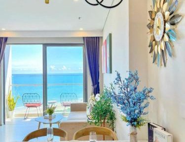 Three-Bedroom Apartment with Ocean View