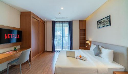 Queen Room with Balcony