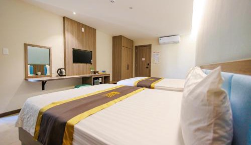 Deluxe Quadruple Room