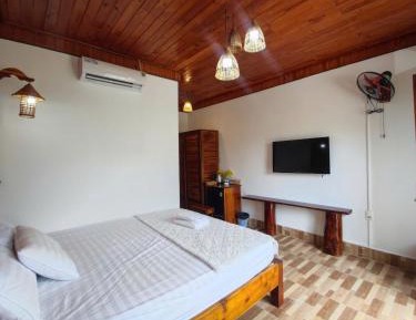 Deluxe Double or Twin Room with Garden View