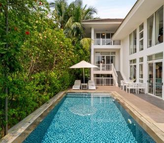 Villa - Beach Front