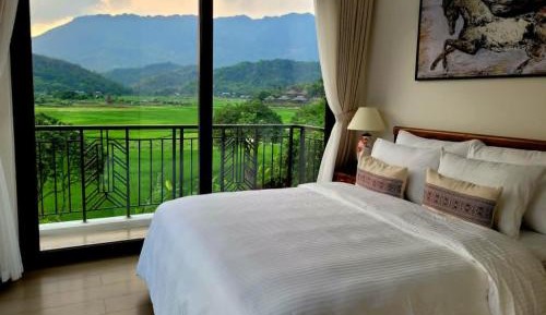 King Room with Balcony