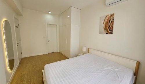 Two-Bedroom Deluxe Apartment with Balcony