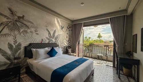 Deluxe Double Room with Balcony