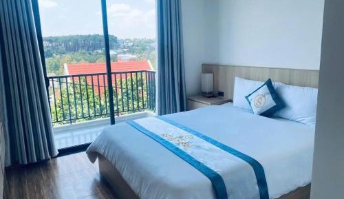 Deluxe Double Room with Balcony