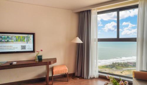 Deluxe Suite with Sea View