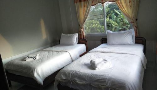 Twin Room with Bath