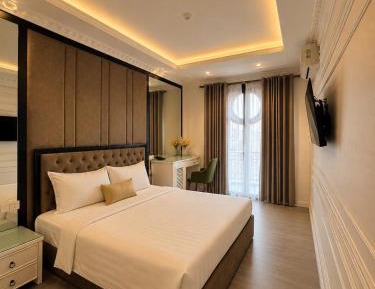 Suite with City View