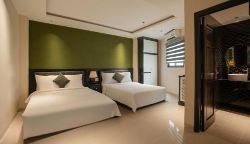 Deluxe Family Room