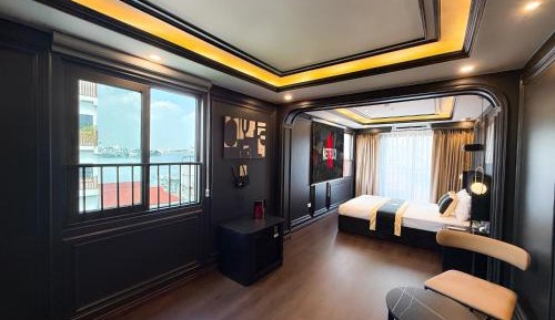 Deluxe Double Room with Balcony and Sea View