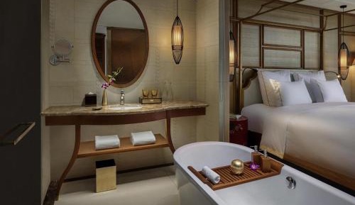 Grand Deluxe King Room - High Floor
