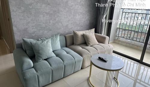 Three-Bedroom Apartment with Balcony