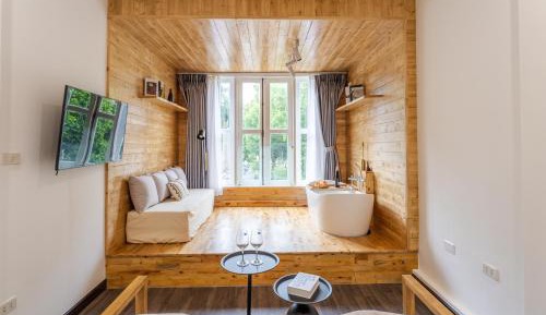 Studio Apartment with King Bed