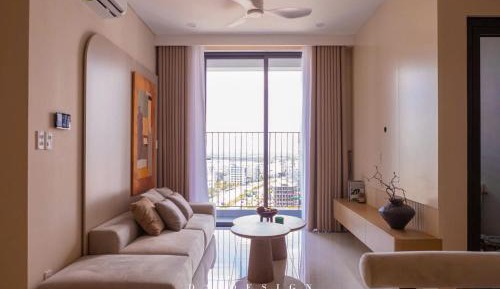 Two-Bedroom Deluxe Apartment with Balcony