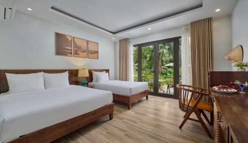 Deluxe Family Room