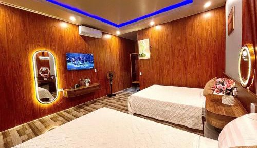 Quadruple Room with Shared Bathroom