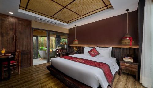 Deluxe Bungalow with Garden View