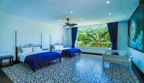 Deluxe Family Room
