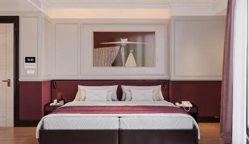 Executive Suite with City view