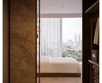 Suite with Lake View
