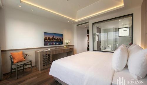 Premium Suite with Balcony and Bathtub