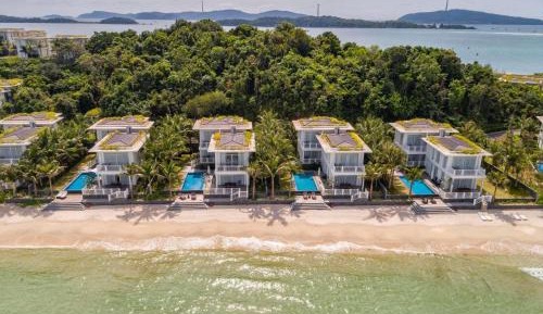 1 bedroom Beachfront Villa with Private Pool 