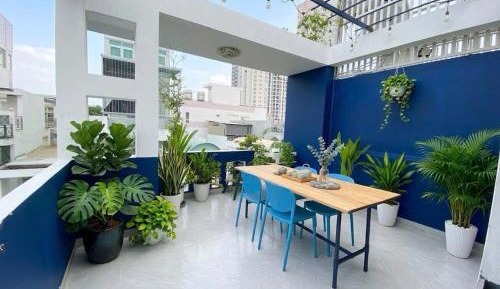 Family Room with Garden View