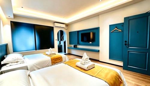 Deluxe Double or Twin Room with City View