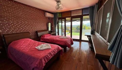 Twin Room with Mountain View